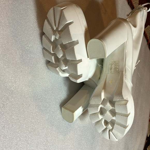 Azalea Wang white patent lug sole platform booties. Unworn. - Picture 3 of 7